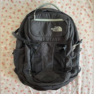 the north face recon backpack (relist)